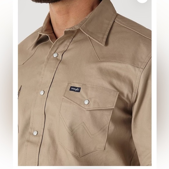 Wrangler Mens Authentic Cowboy Cut®
Work Shirt- Khaki Size XLARGE - Picture 3 of 13